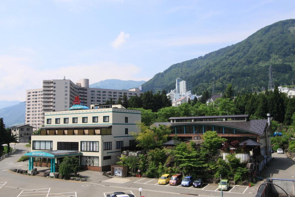 Ishiuchi Yungparunas Hotel Minamiuonuma Ngoại thất bức ảnh