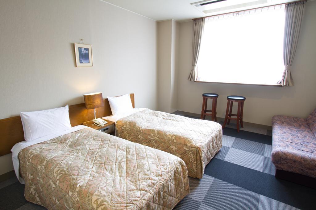 Ishiuchi Yungparunas Hotel Minamiuonuma Ngoại thất bức ảnh