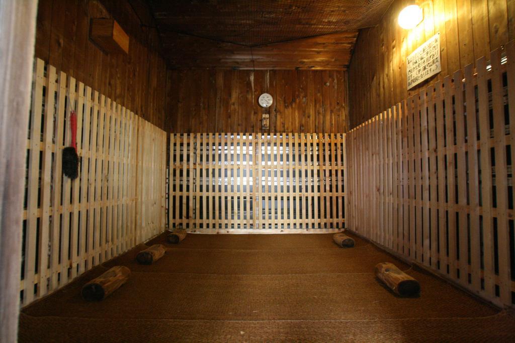 Ishiuchi Yungparunas Hotel Minamiuonuma Ngoại thất bức ảnh